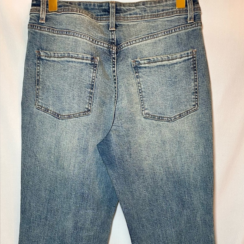 ✨BNWT Time and Tru relaxed boyfriend cropped jeans✨ - Picture 9 of 9